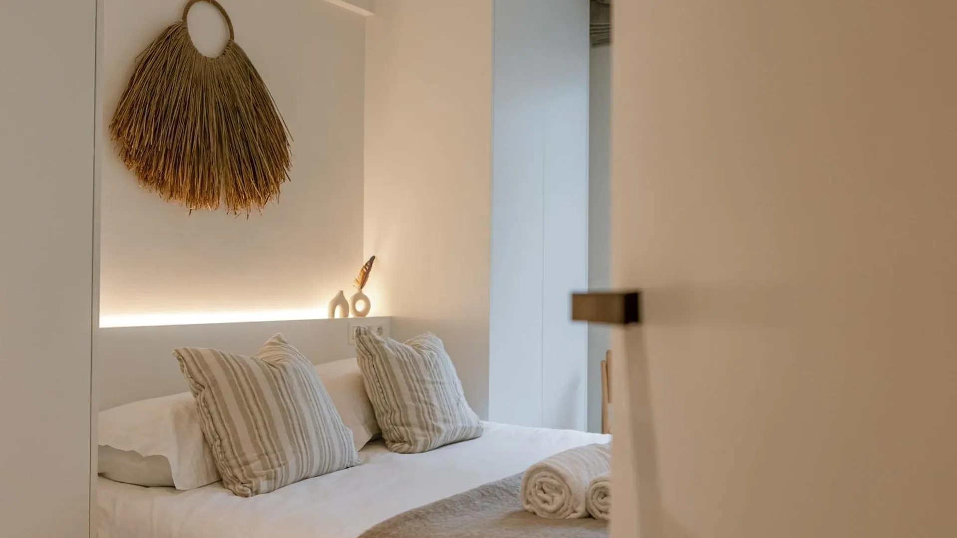 Huswell - Elegant And Stylish Retreat With Sea View Apartment Ostend Belgium