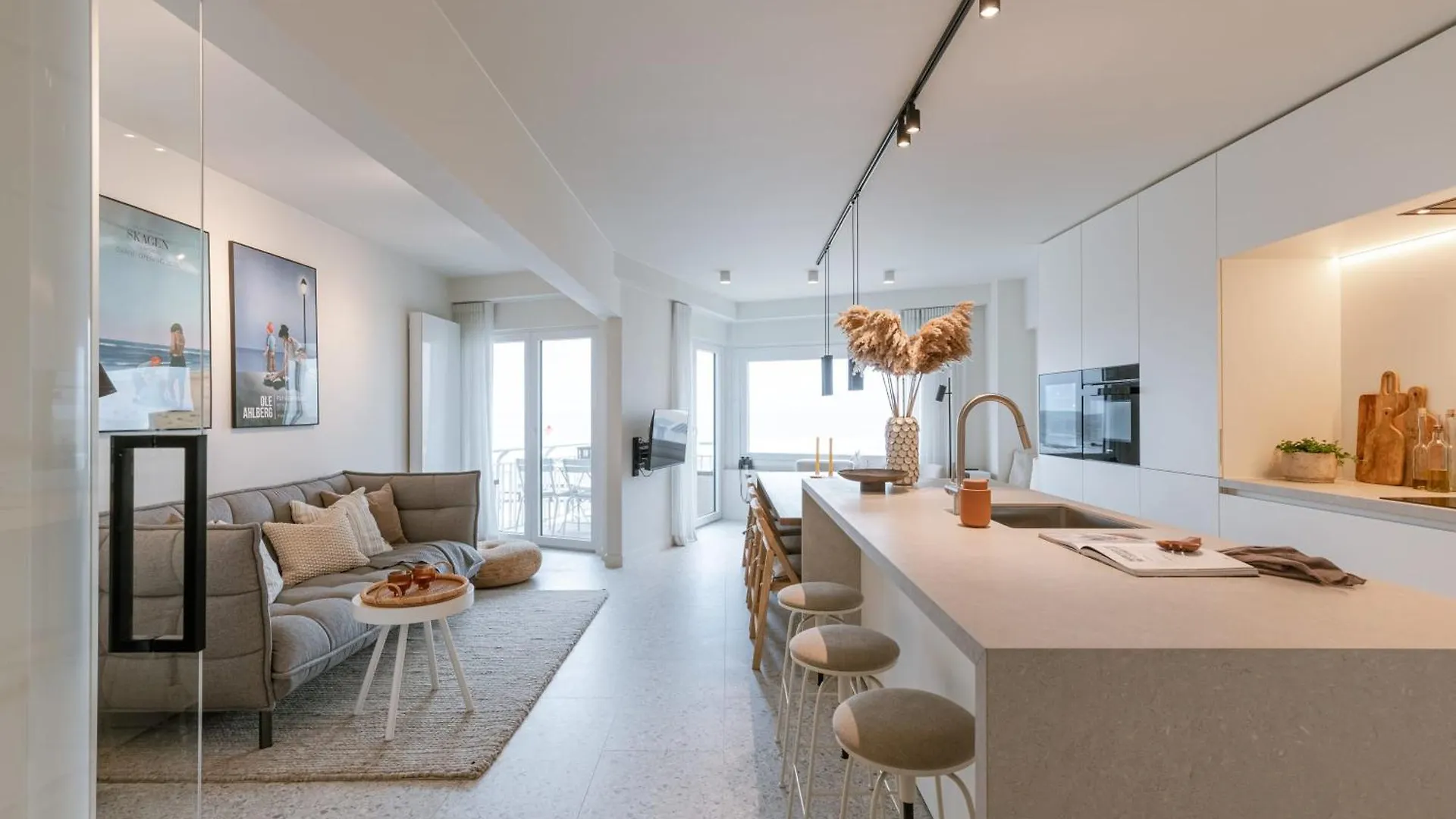 Huswell - Elegant And Stylish Retreat With Sea View Apartment Ostend