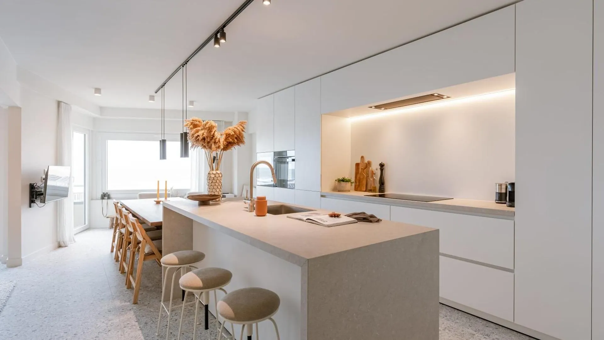 Huswell - Elegant And Stylish Retreat With Sea View Apartment Ostend Belgium