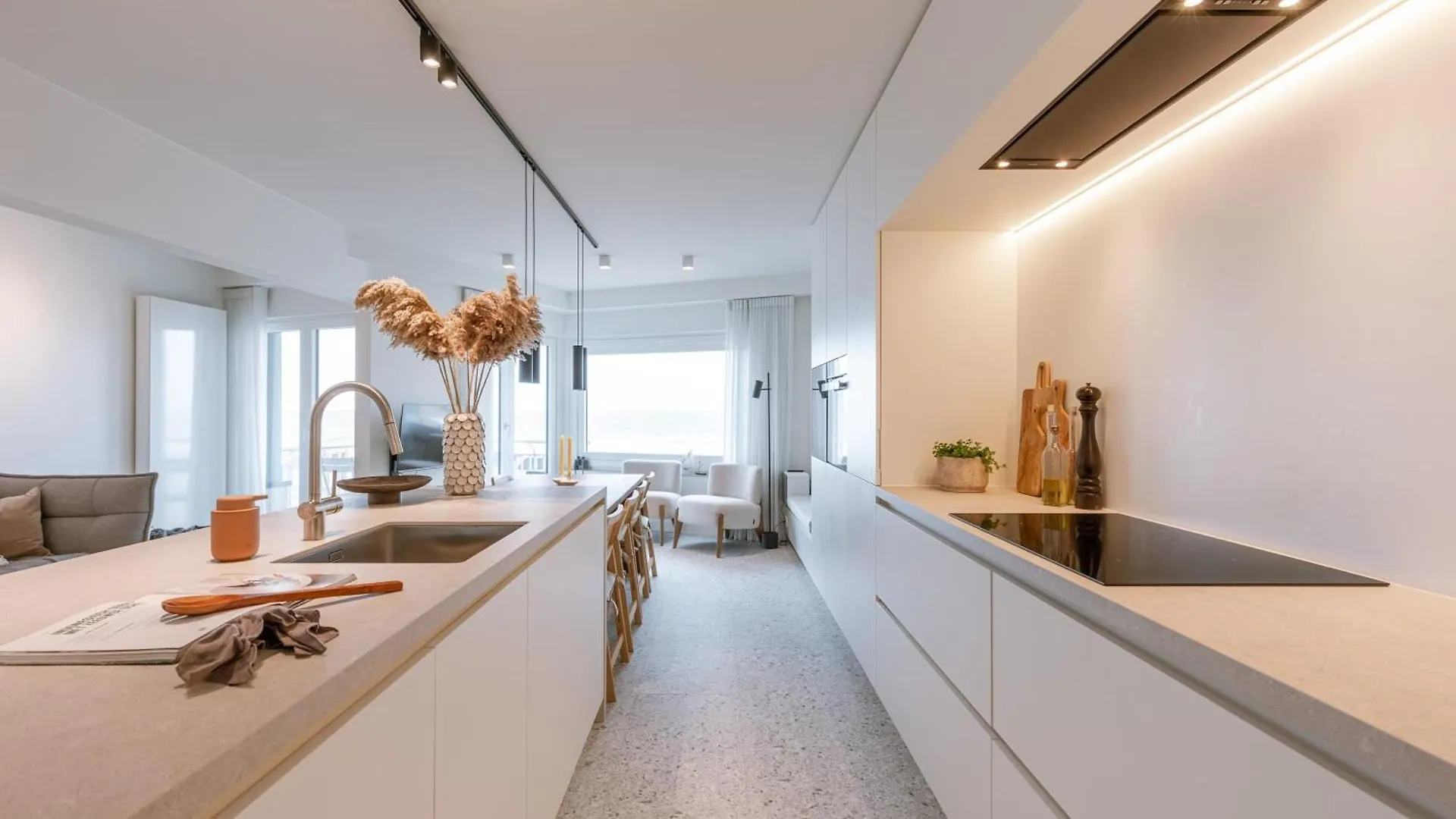 Huswell - Elegant And Stylish Retreat With Sea View Apartment Ostend 0*,  Belgium